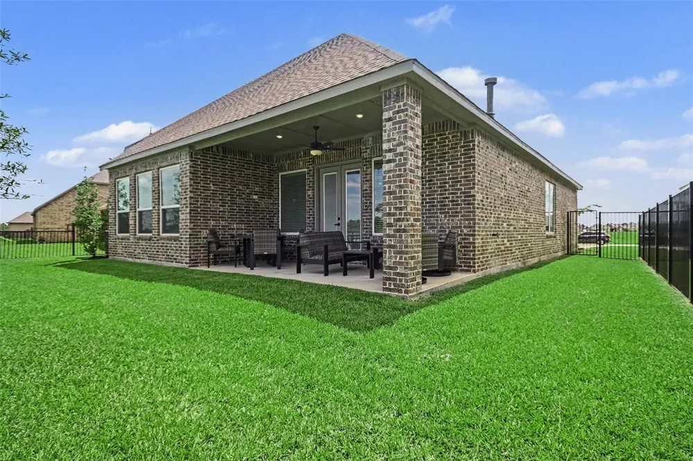 2131 Tioga View Drive Rosharon, TX 77583