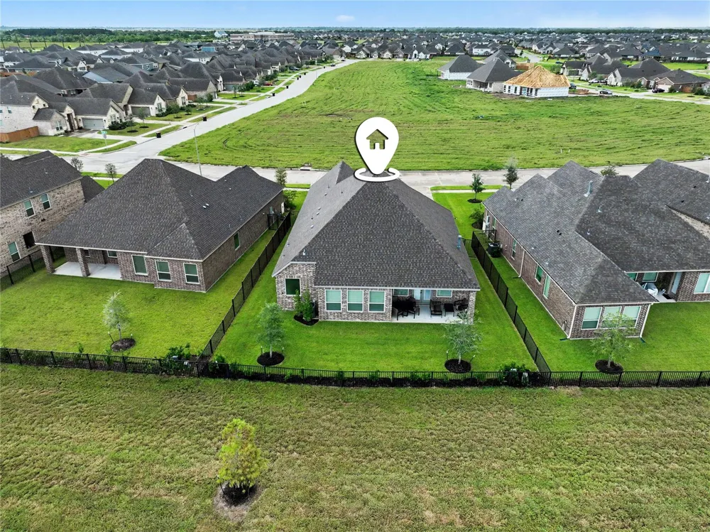 2131 Tioga View Drive Rosharon, TX 77583