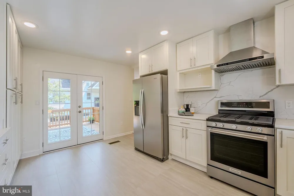 4031 18TH STREET S Arlington, VA 22204