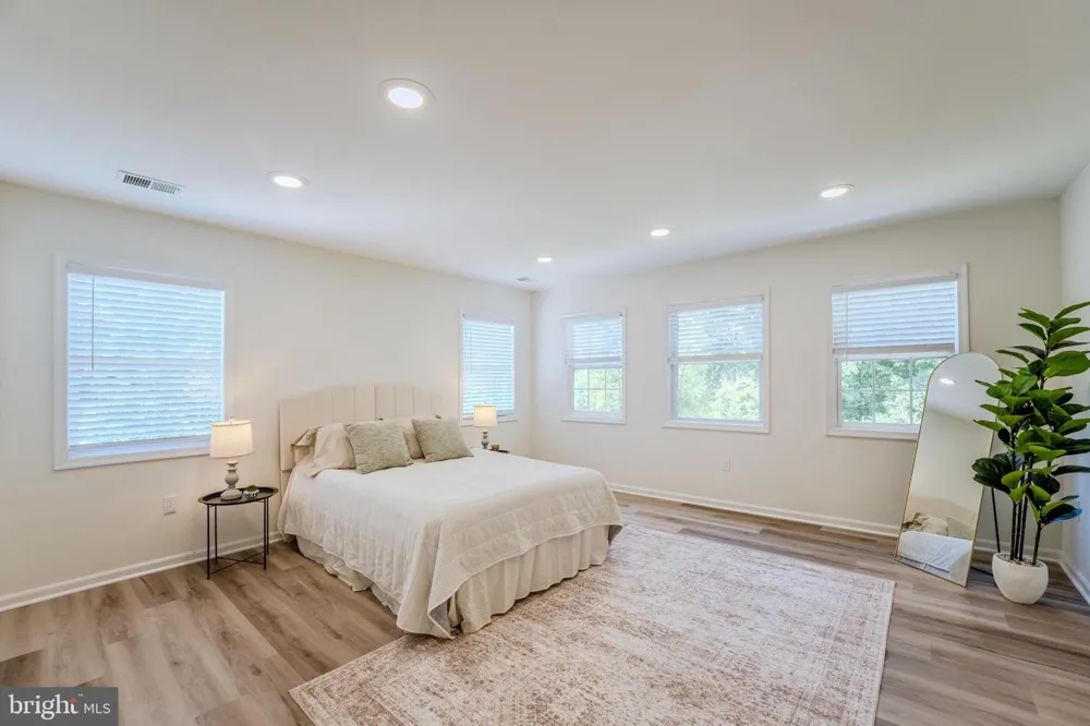 4031 18TH STREET S Arlington, VA 22204