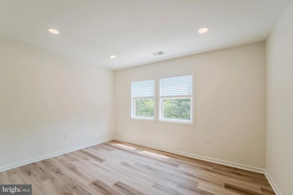 4031 18TH STREET S Arlington, VA 22204