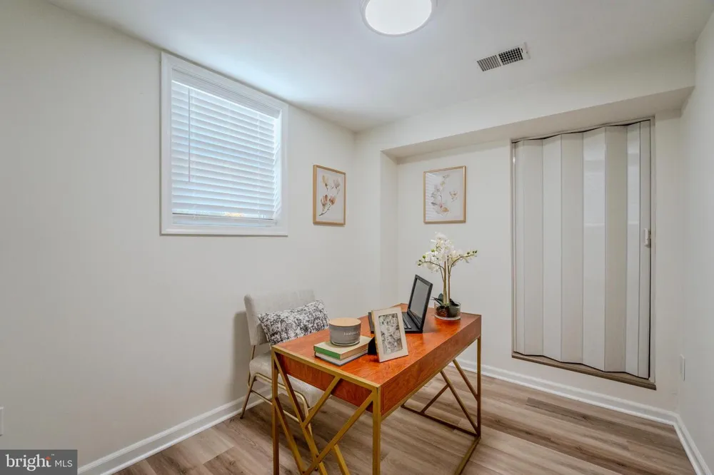 4031 18TH STREET S Arlington, VA 22204
