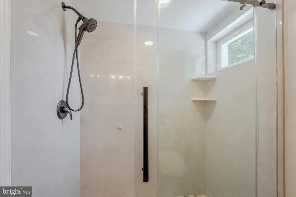 4031 18TH STREET S Arlington, VA 22204