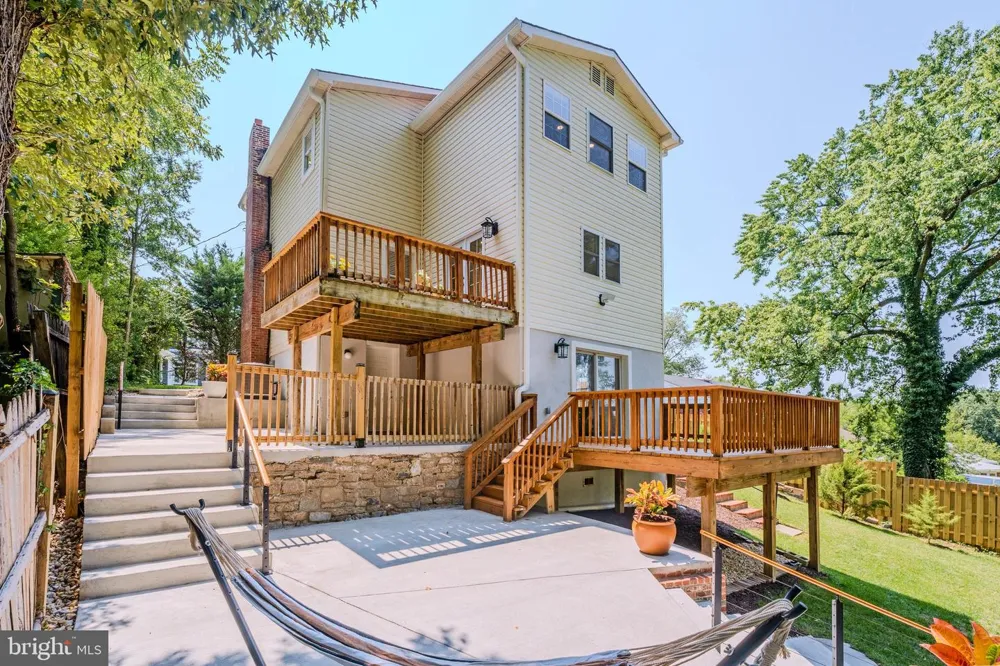 4031 18TH STREET S Arlington, VA 22204