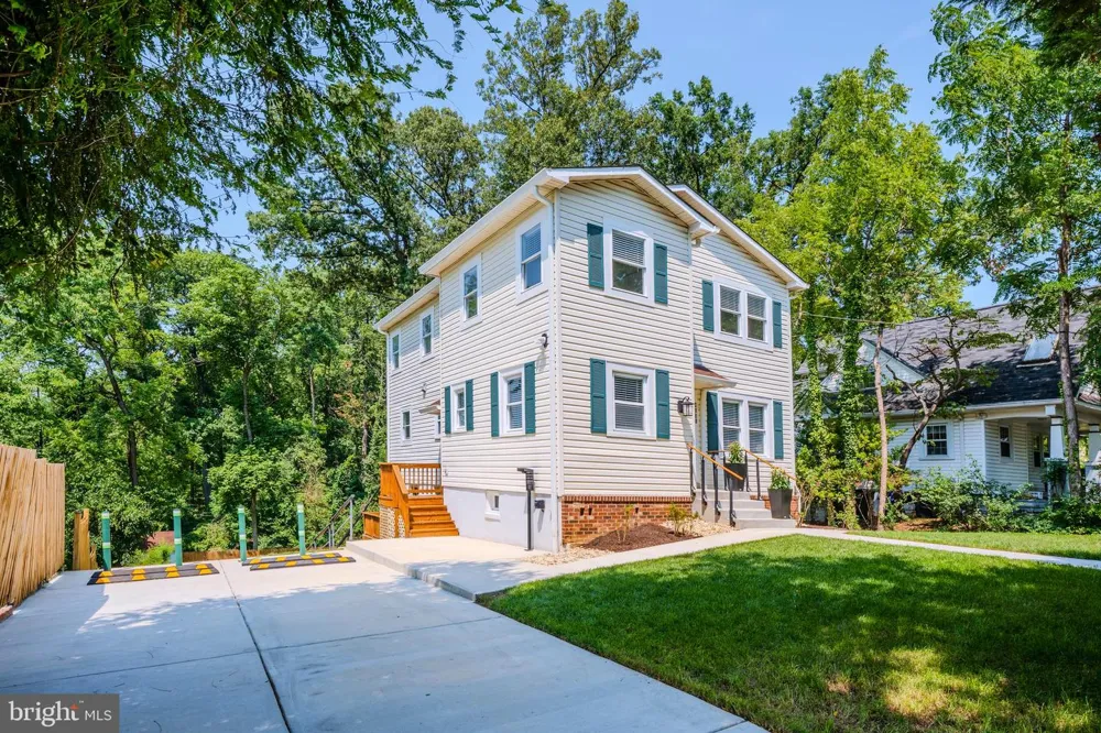 4031 18TH STREET S Arlington, VA 22204