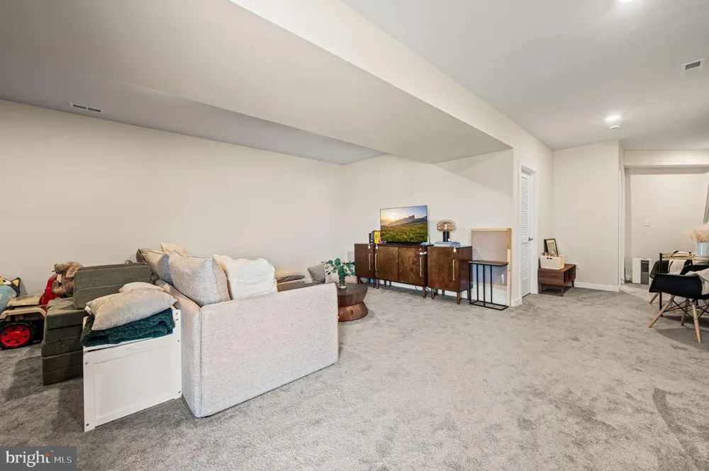 851 PECAN ROAD Spring City, PA 19475