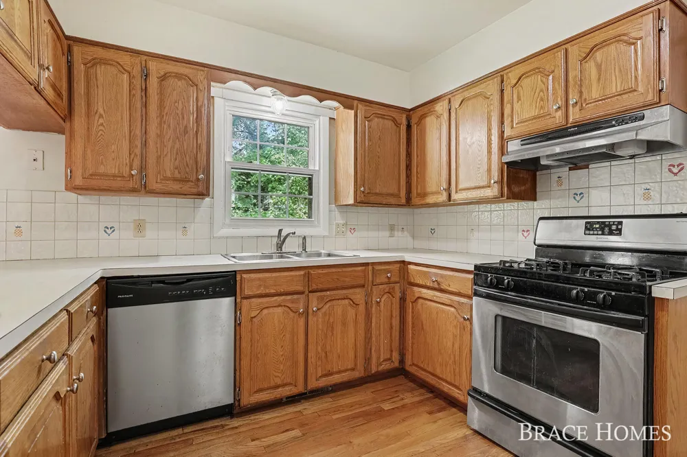 6197 Dunbarton Street SE Ada, MI 49301