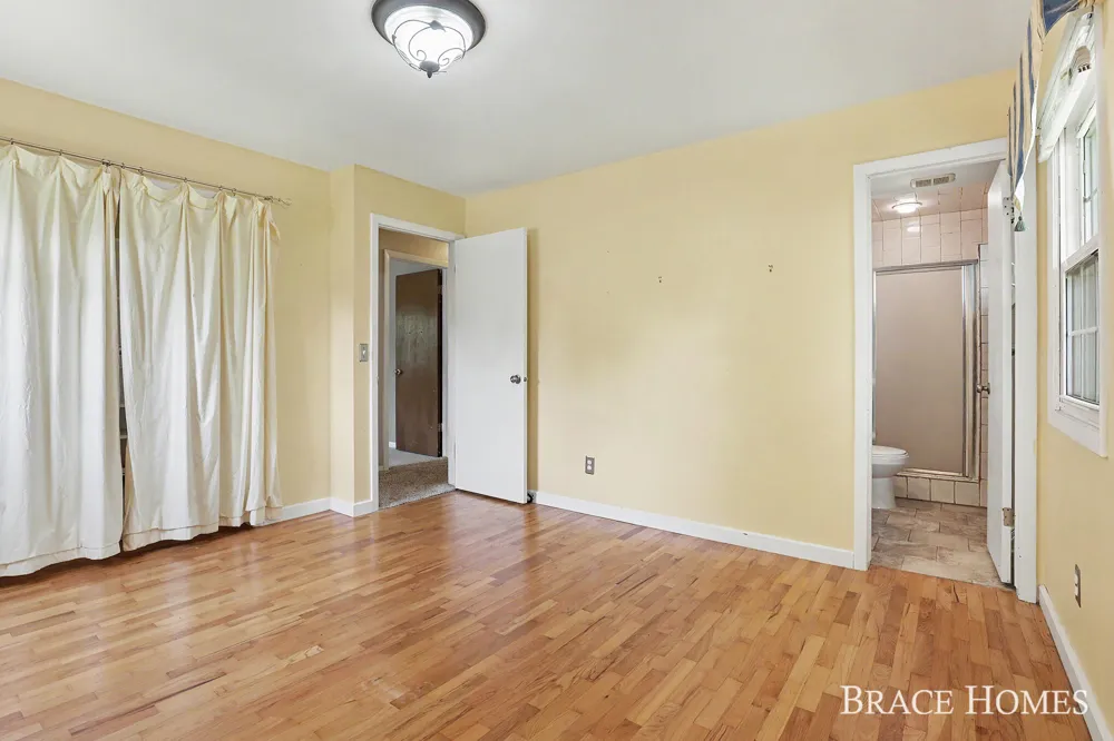 6197 Dunbarton Street SE Ada, MI 49301
