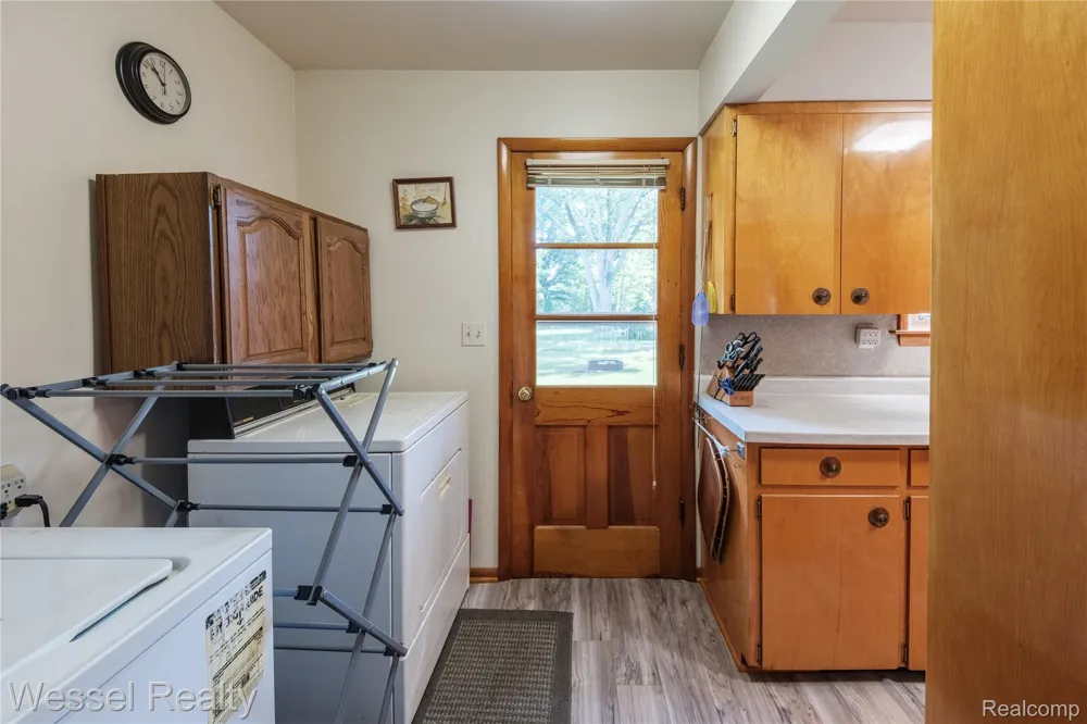 2546 Oakwood Drive Port Huron Charter Township, MI 48060