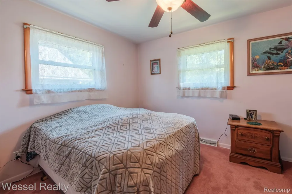 2546 Oakwood Drive Port Huron Charter Township, MI 48060