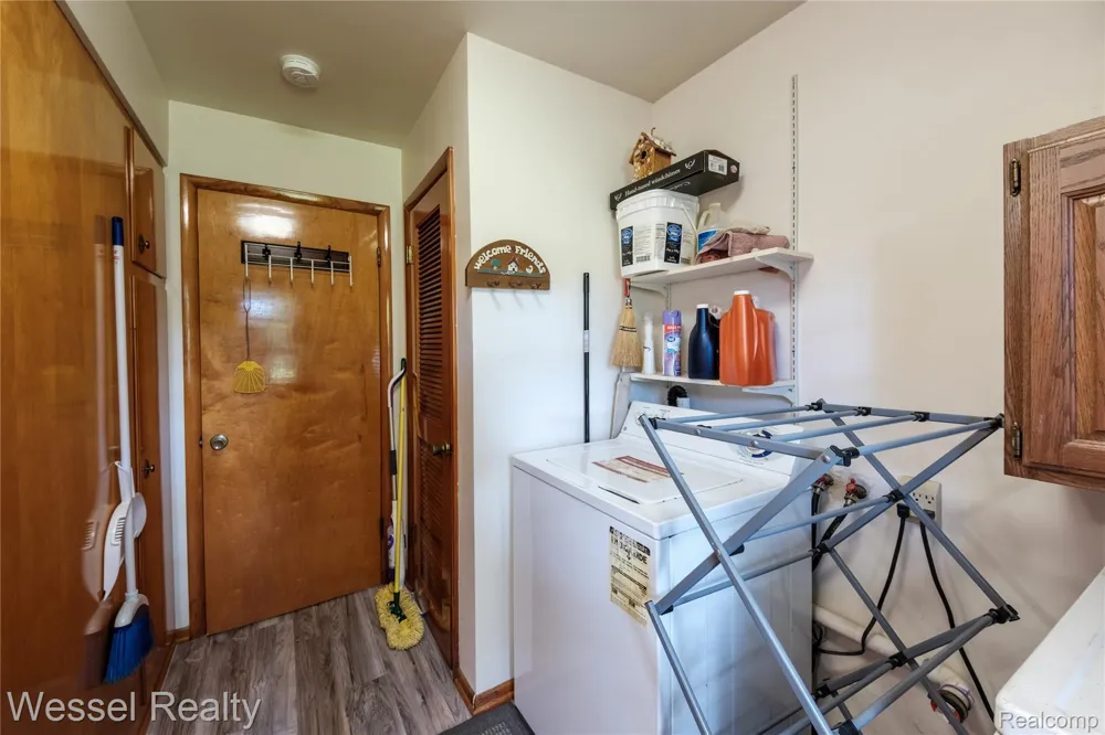 2546 Oakwood Drive Port Huron Charter Township, MI 48060