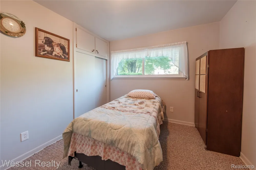 2546 Oakwood Drive Port Huron Charter Township, MI 48060
