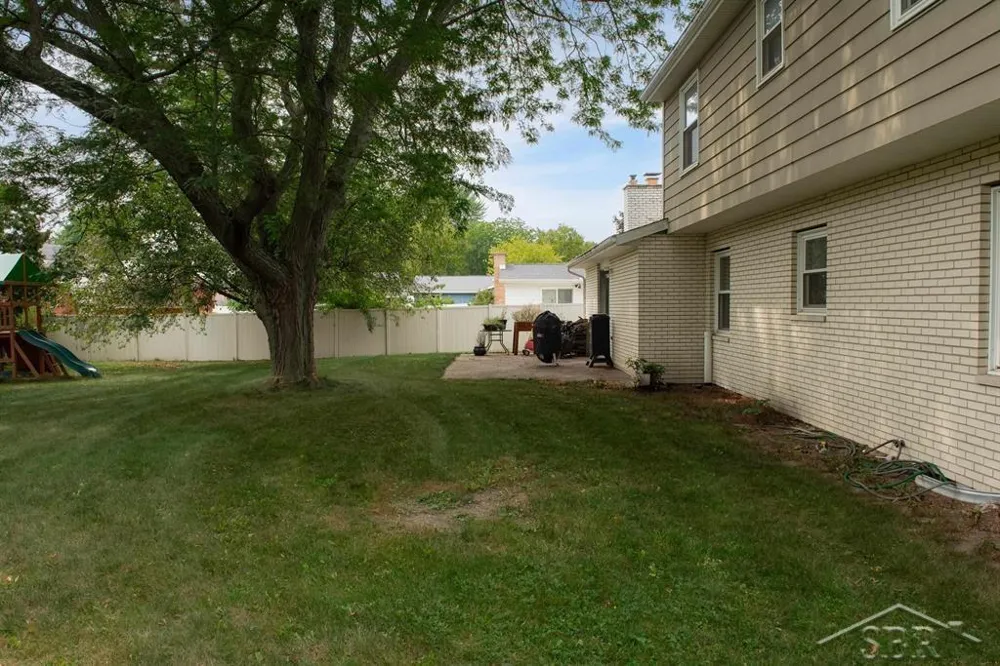 5105 Kentford Drive Saginaw Charter Township, MI 48638