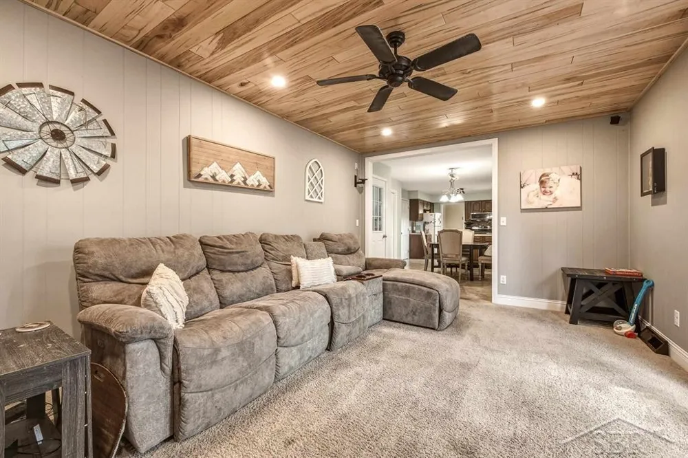 5105 Kentford Drive Saginaw Charter Township, MI 48638