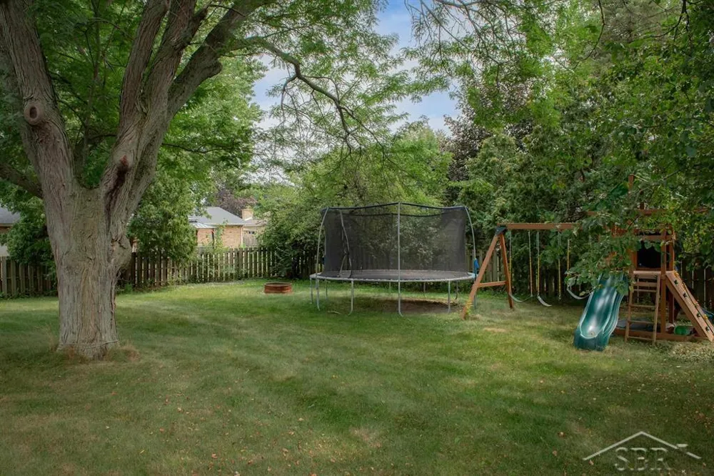5105 Kentford Drive Saginaw Charter Township, MI 48638