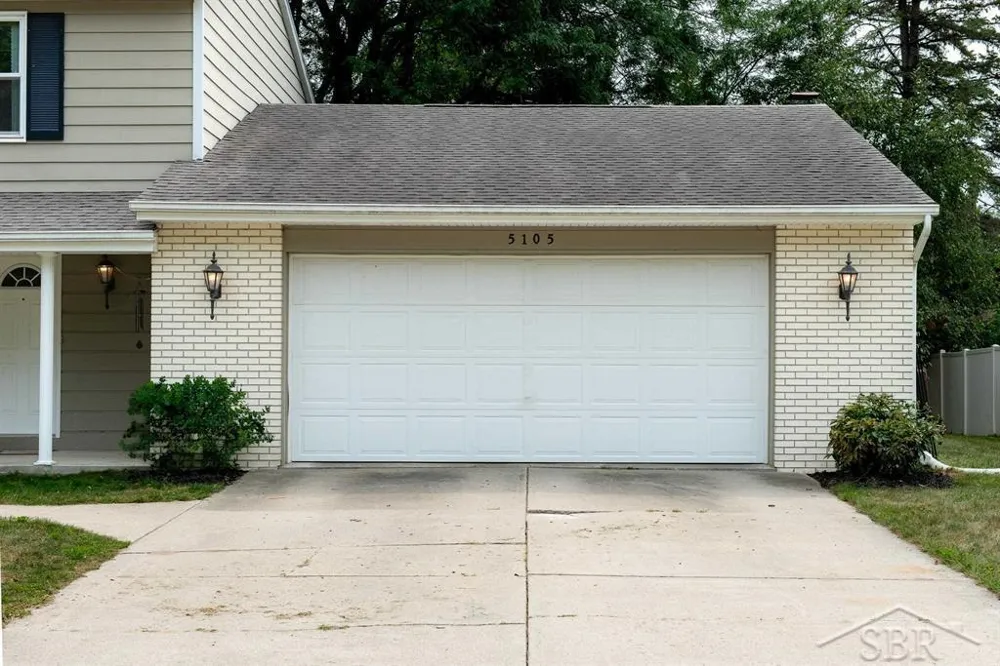 5105 Kentford Drive Saginaw Charter Township, MI 48638