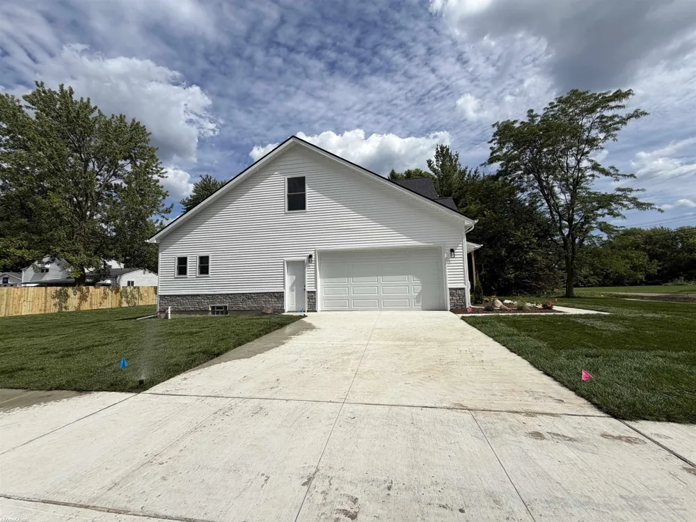 26827 Alma Street Chesterfield Township, MI 48051