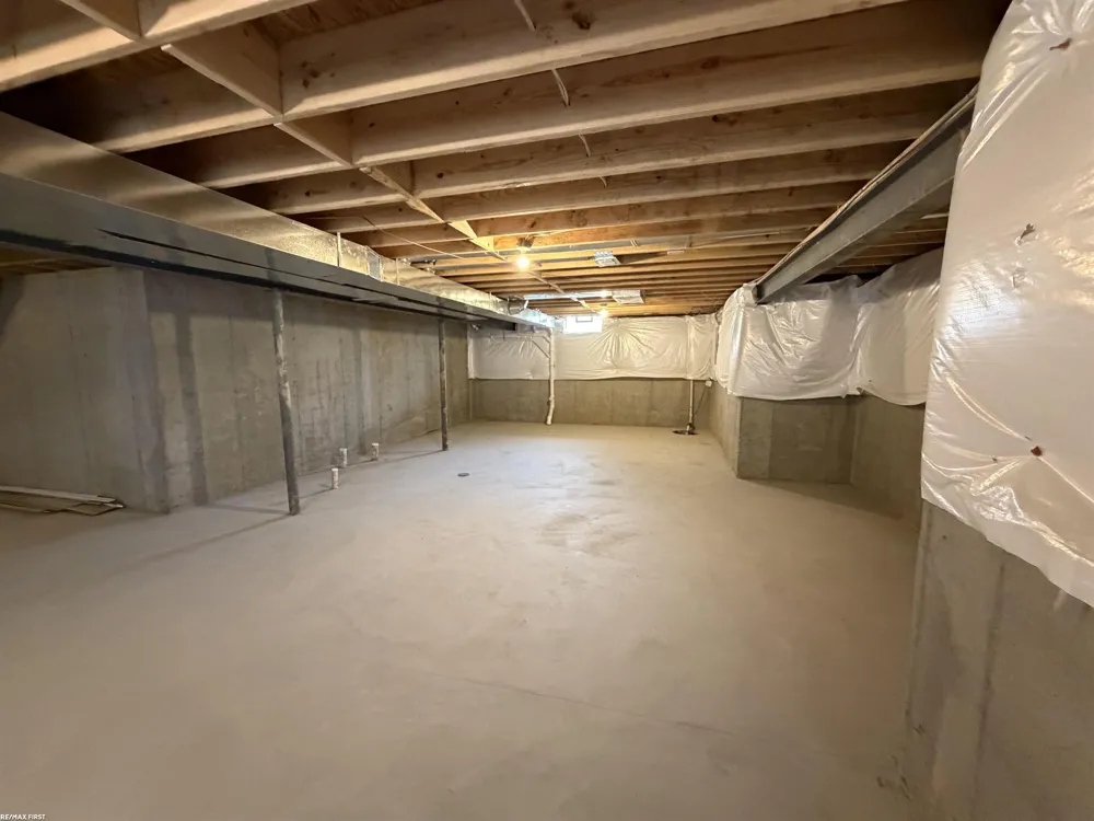 26827 Alma Street Chesterfield Township, MI 48051