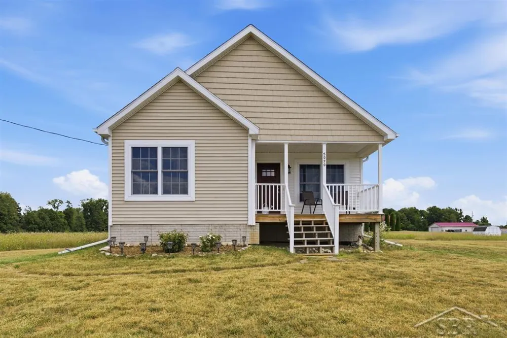 5070 Five Mile Road Hope Township, MI 48628