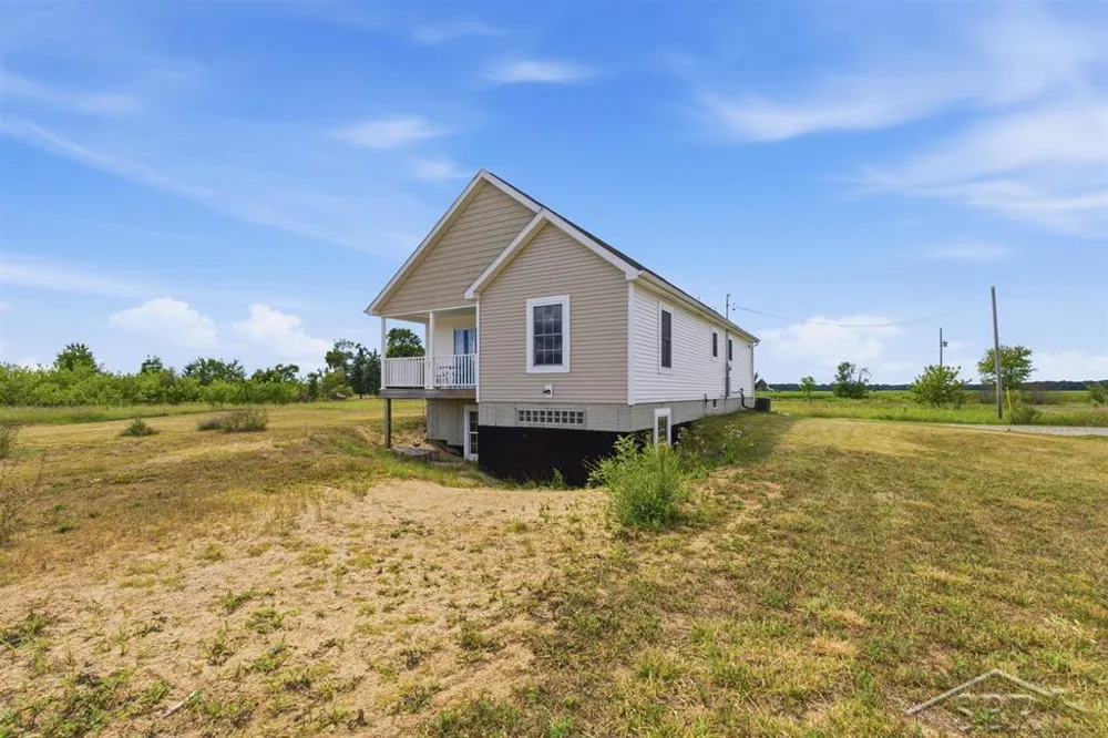 5070 Five Mile Road Hope Township, MI 48628