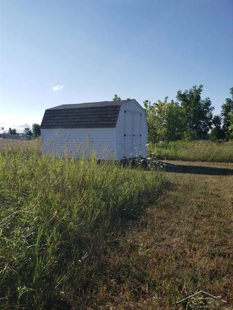 5070 Five Mile Road Hope Township, MI 48628