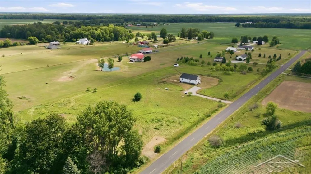 5070 Five Mile Road Hope Township, MI 48628