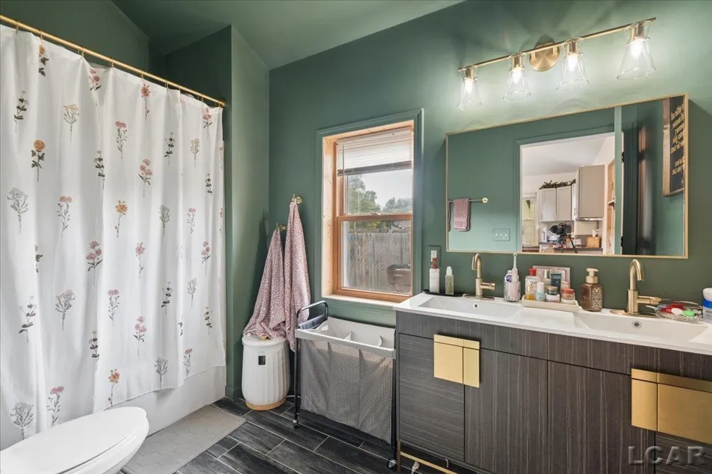 312 W Summit Street Adrian City, MI 49221