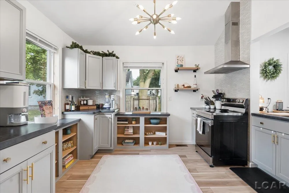 312 W Summit Street Adrian City, MI 49221