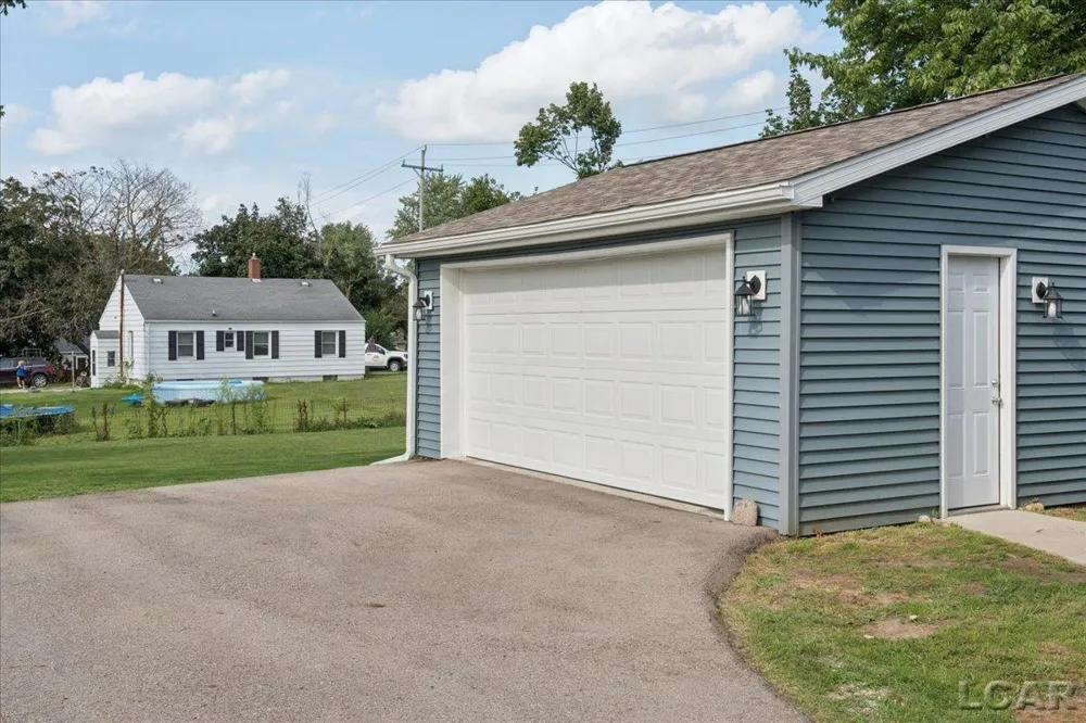 312 W Summit Street Adrian City, MI 49221