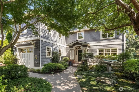 2018 Broadmoor Drive E