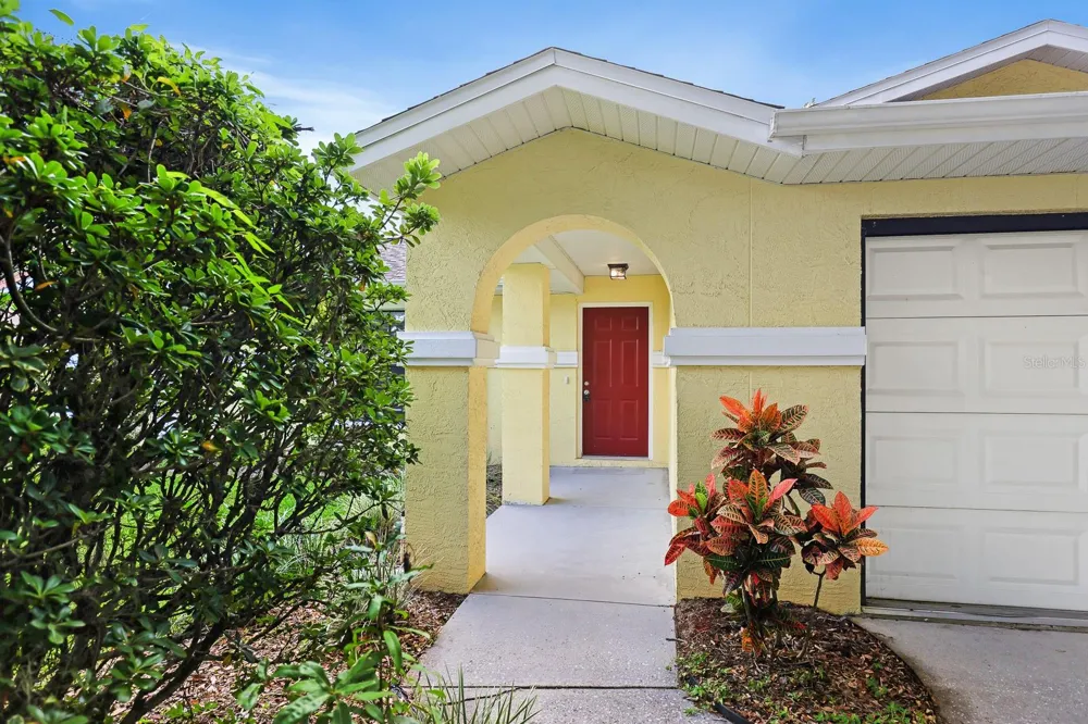6346 SILVER OAKS DRIVE Zephyrhills, FL 33542