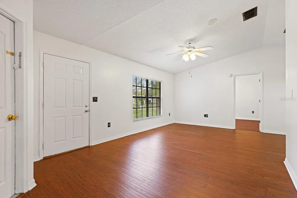 6346 SILVER OAKS DRIVE Zephyrhills, FL 33542