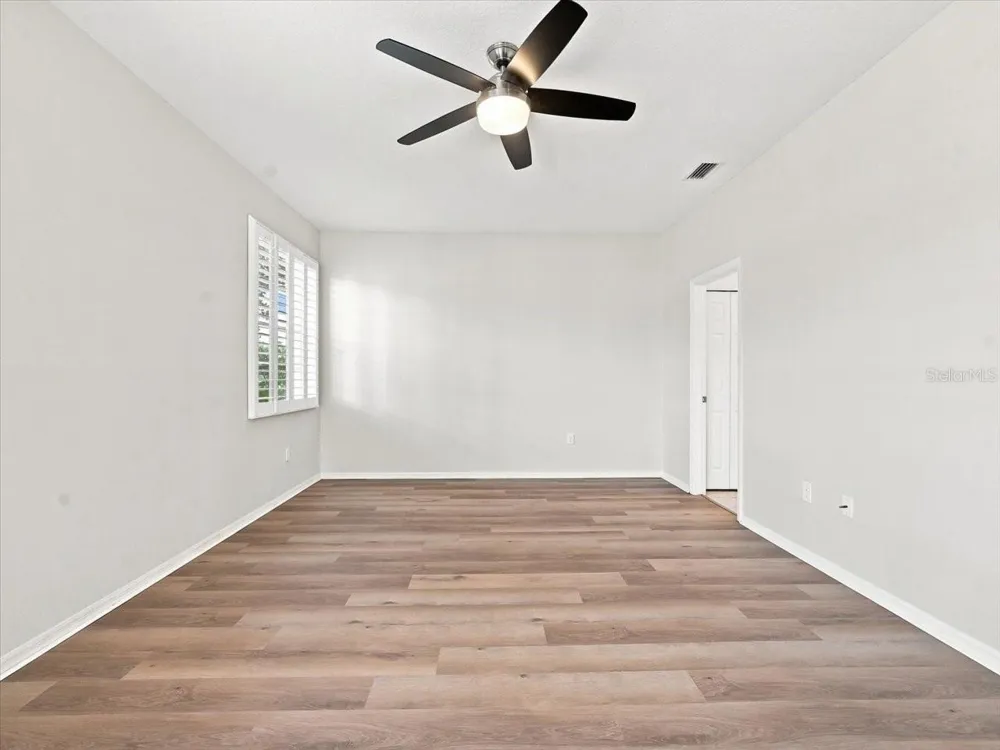 1333 LINDENWOOD DRIVE Tarpon Springs, FL 34688