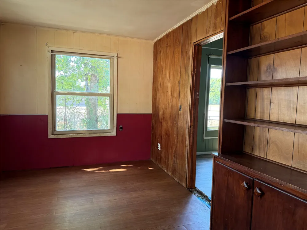 911 S McQuarrie Avenue Wagoner, OK 74467