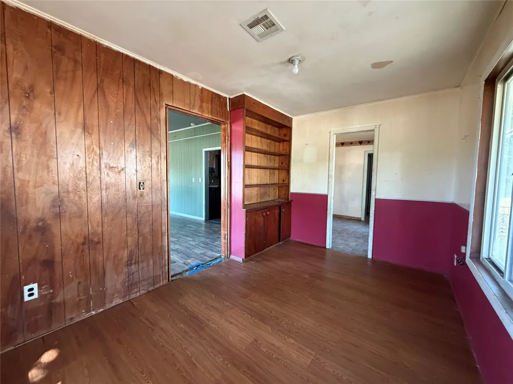 911 S McQuarrie Avenue Wagoner, OK 74467