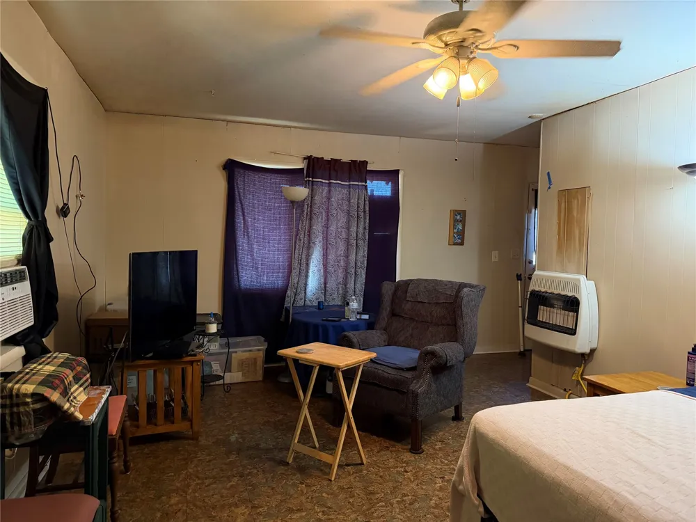 911 S McQuarrie Avenue Wagoner, OK 74467