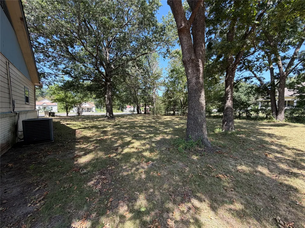 911 S McQuarrie Avenue Wagoner, OK 74467