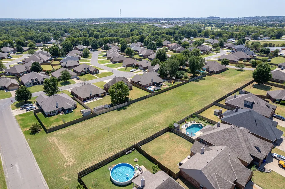 19610 E 49th Place S Broken Arrow, OK 74014