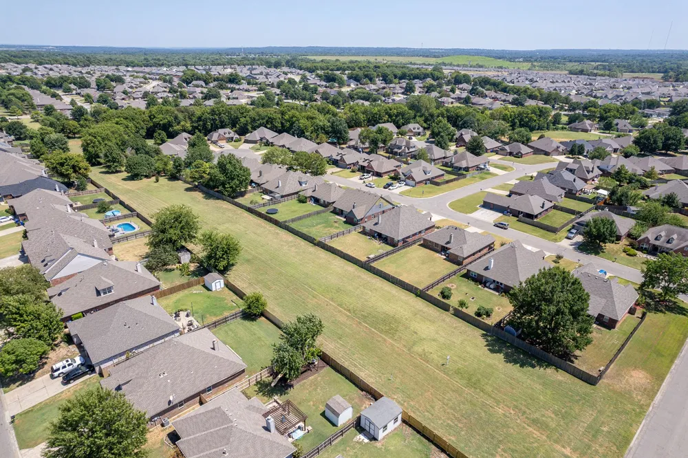 19610 E 49th Place S Broken Arrow, OK 74014