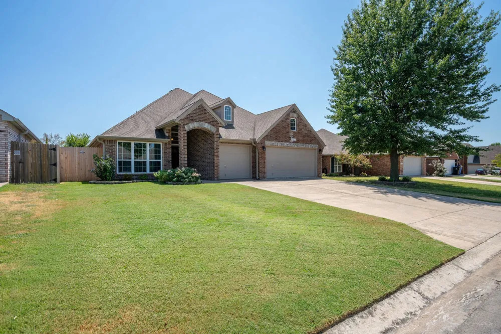 19610 E 49th Place S Broken Arrow, OK 74014