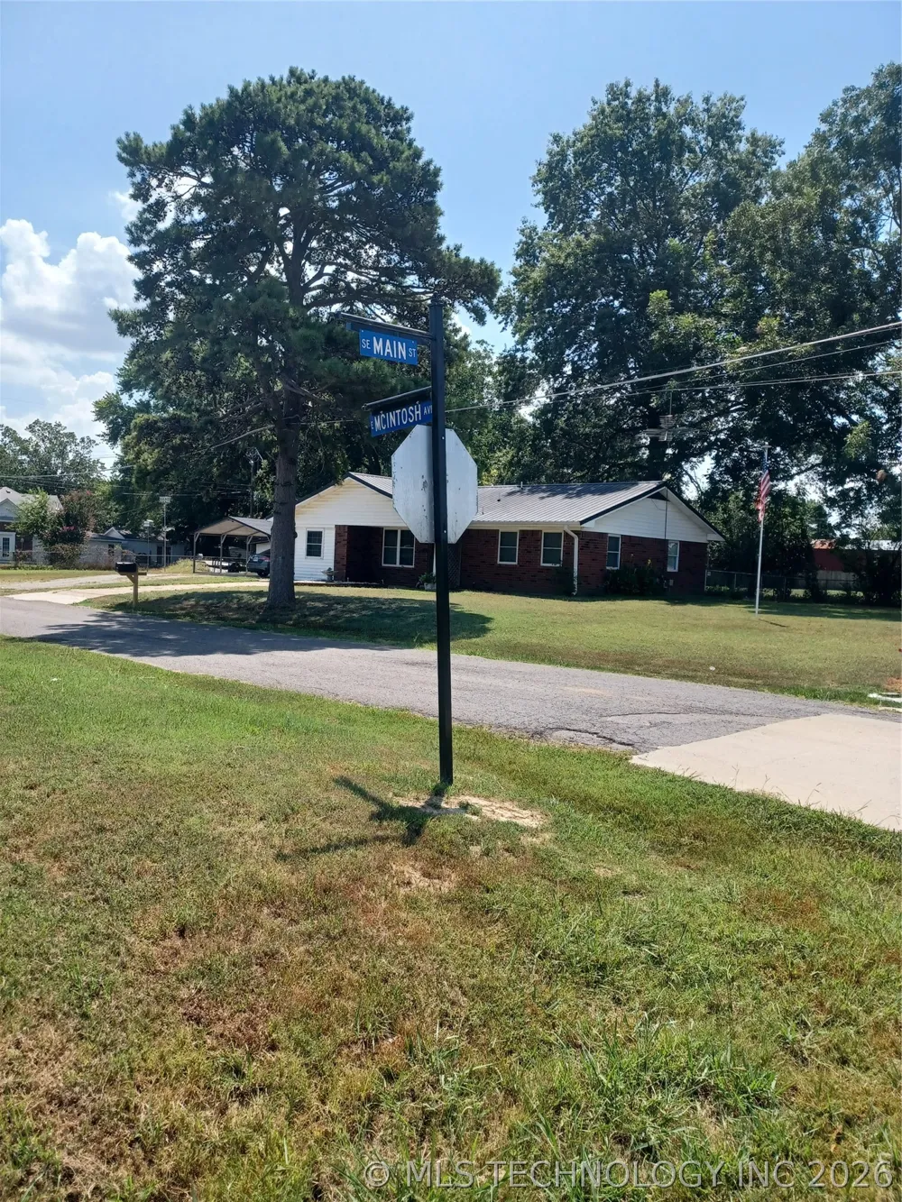 514 SE Main Street Checotah, OK 74426