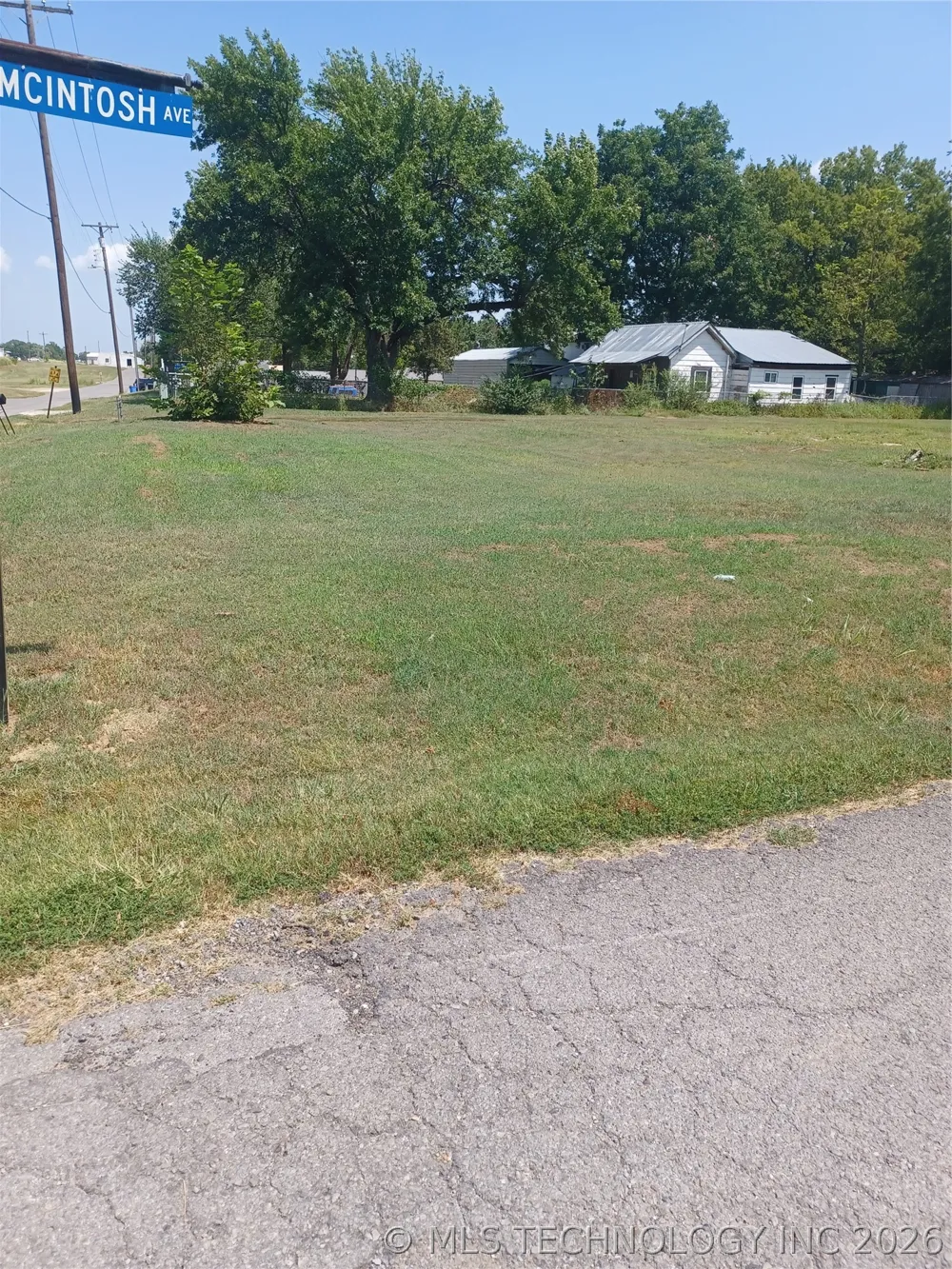 514 SE Main Street Checotah, OK 74426