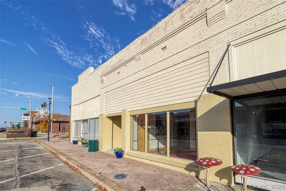 111 S Main Eufaula, OK 74432
