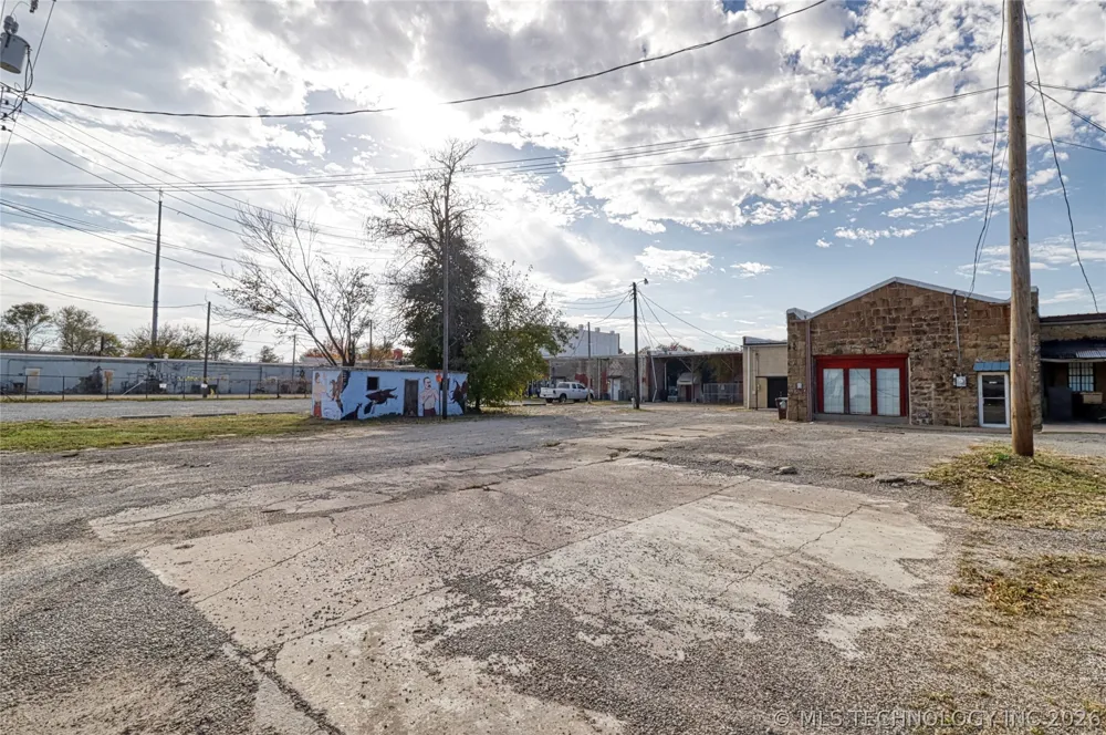 111 S Main Eufaula, OK 74432
