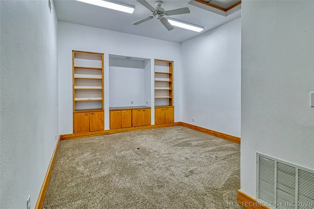 111 S Main Eufaula, OK 74432