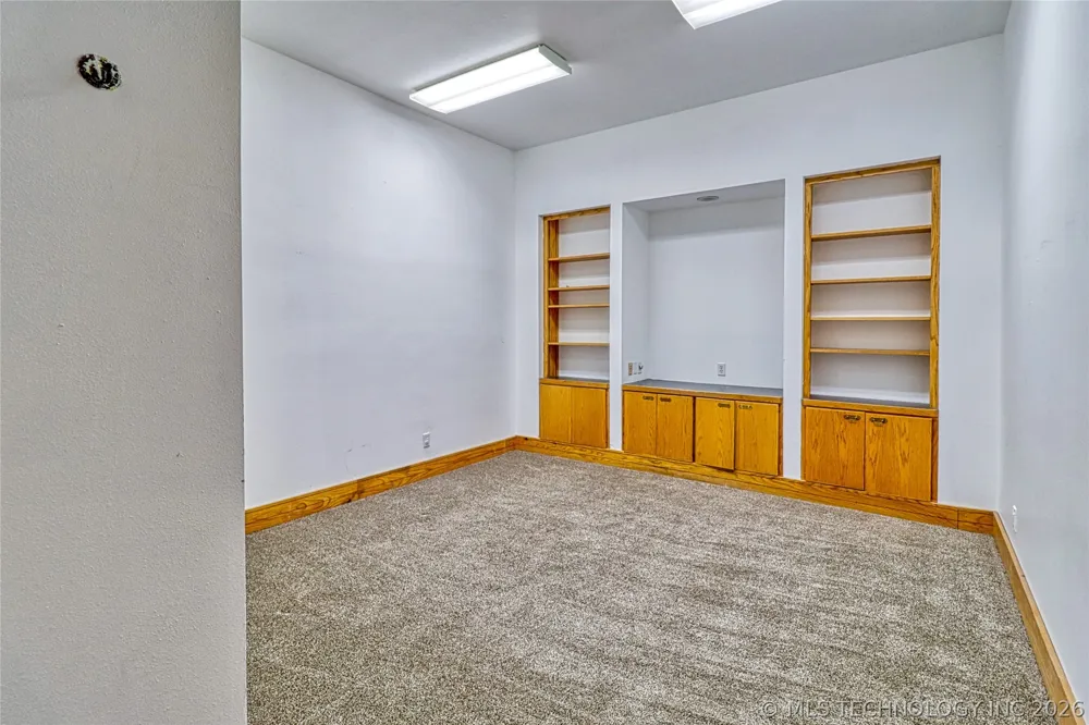 111 S Main Eufaula, OK 74432
