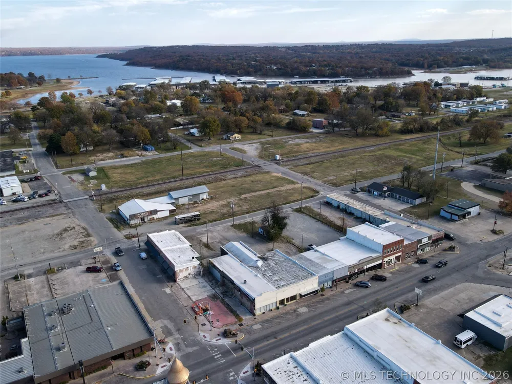 111 S Main Eufaula, OK 74432