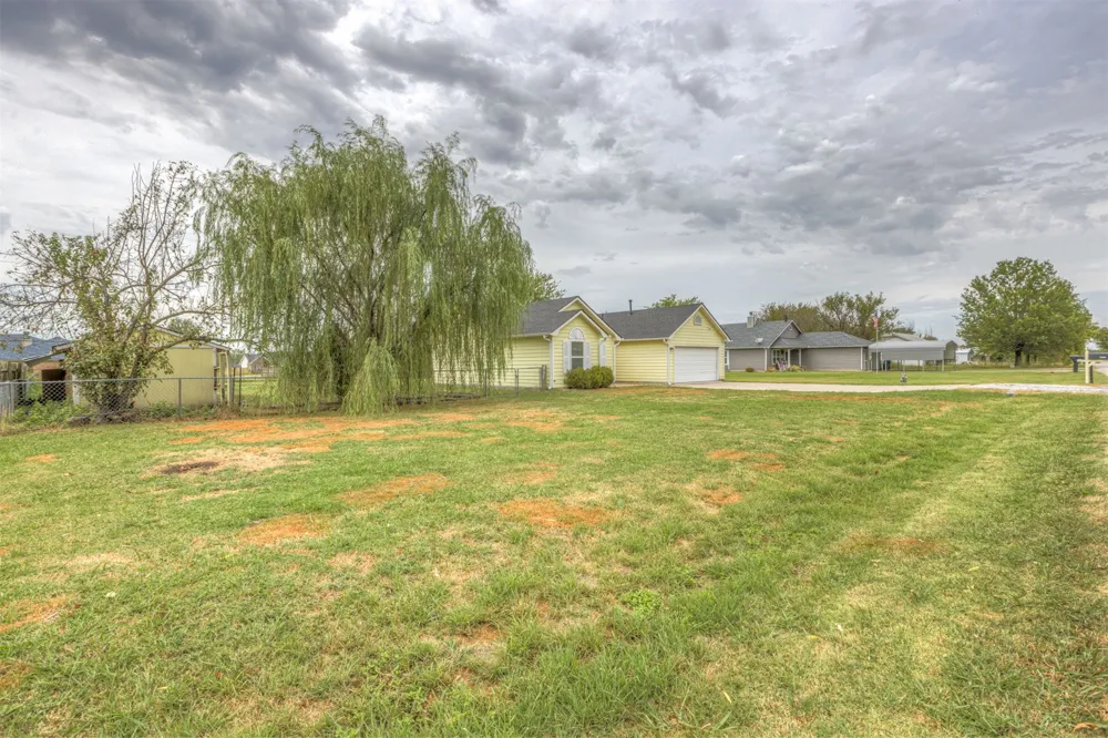 11620 190th East Avenue Collinsville, OK 74021