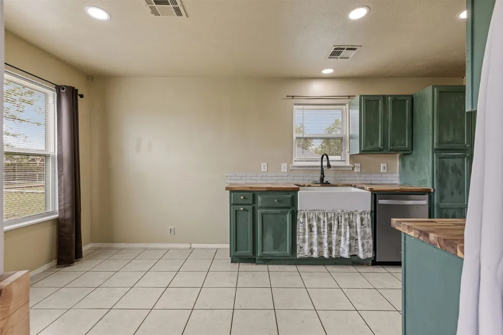 11620 190th East Avenue Collinsville, OK 74021