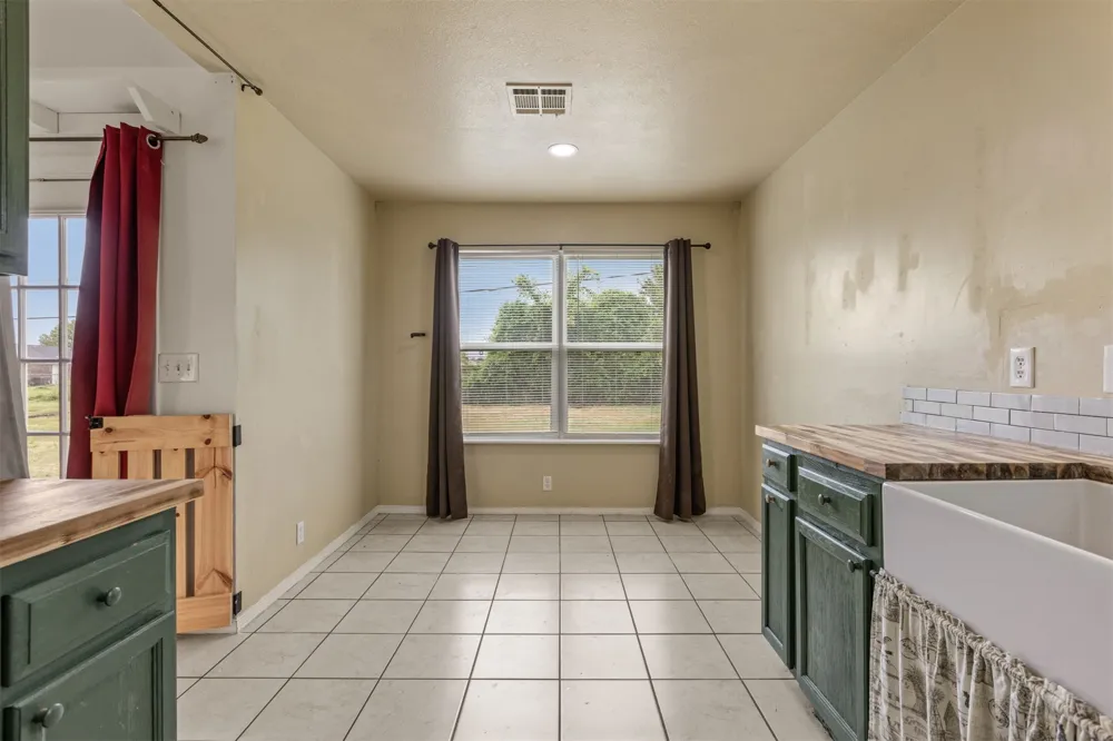 11620 190th East Avenue Collinsville, OK 74021